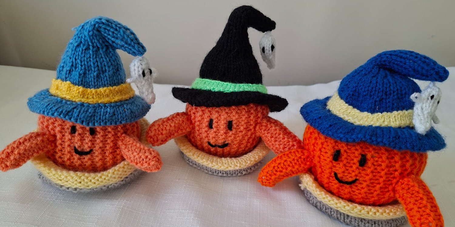 Florabunda Gifts - Knitted Cheeky Pumpkin Pies