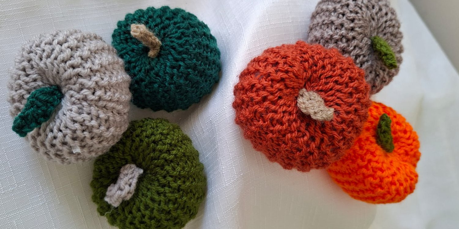 Florabunda Gifts - Small Knitted Pumpkins